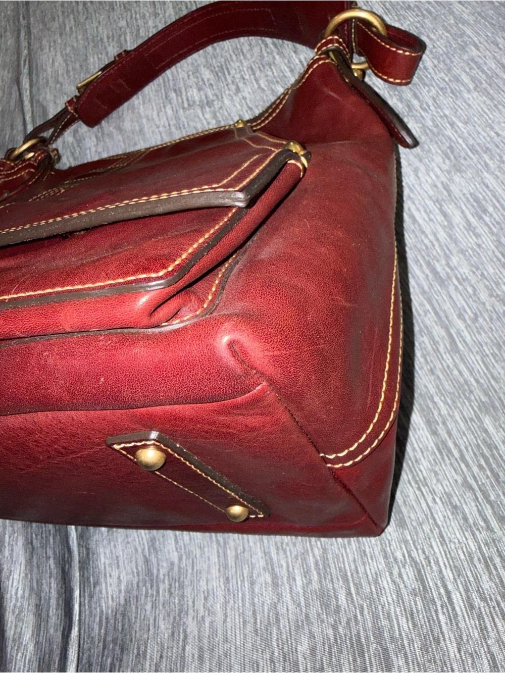 Dooney & Bourke Kingston Shoulder bag in Bordeaux Florentine leather - Picture 13 of 15